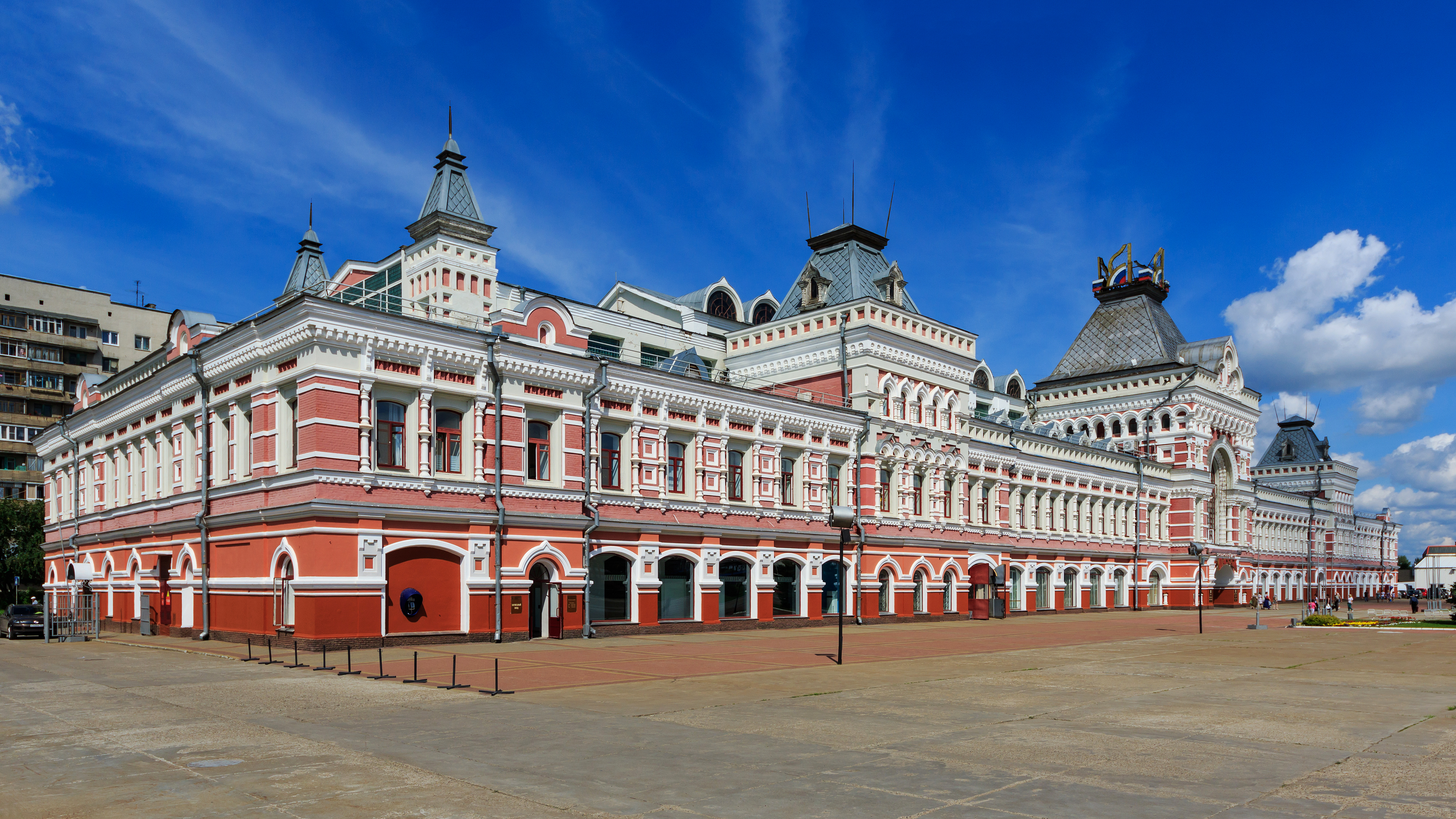 Нижний новгород главная. Главный ярмарочный дом Нижний Новгород. Нижегородская ярмарка: ул. Совнаркомовская, 13. Здание Нижегородской ярмарки. Здание Нижегородской ярмарки Нижний Новгород.